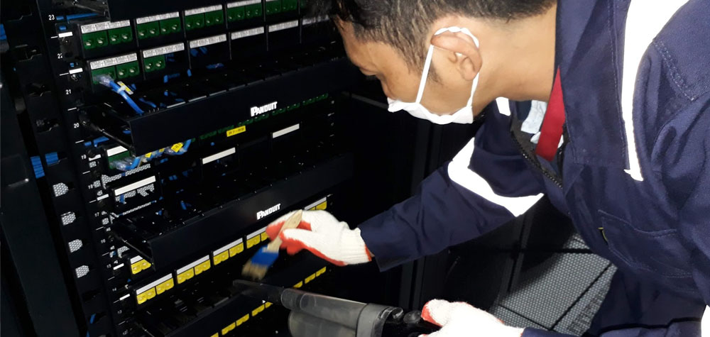 Cleaning Data Center